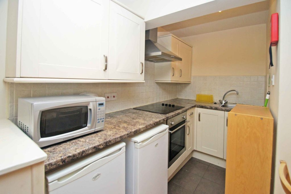 Property photo 3 of 9 Picture No. 04