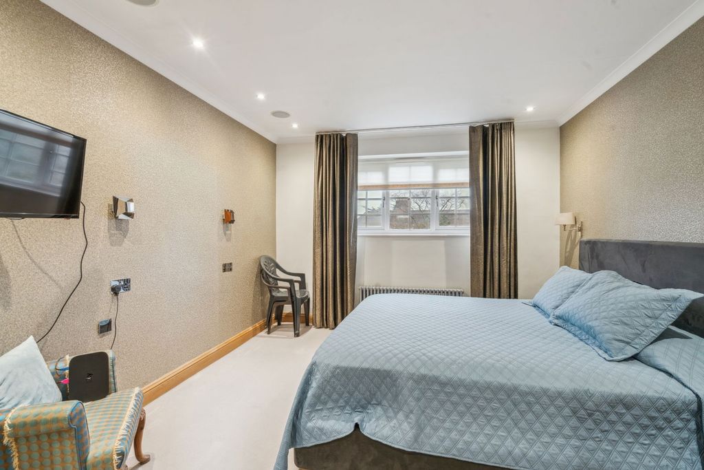 Additional image 23 of 6 bed detached house for saleSouth View Road, Pinner Hill HA5