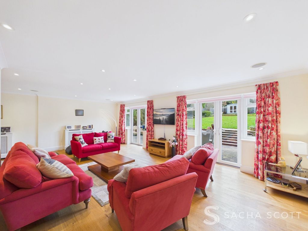 Property photo 2 of 39 Living Room