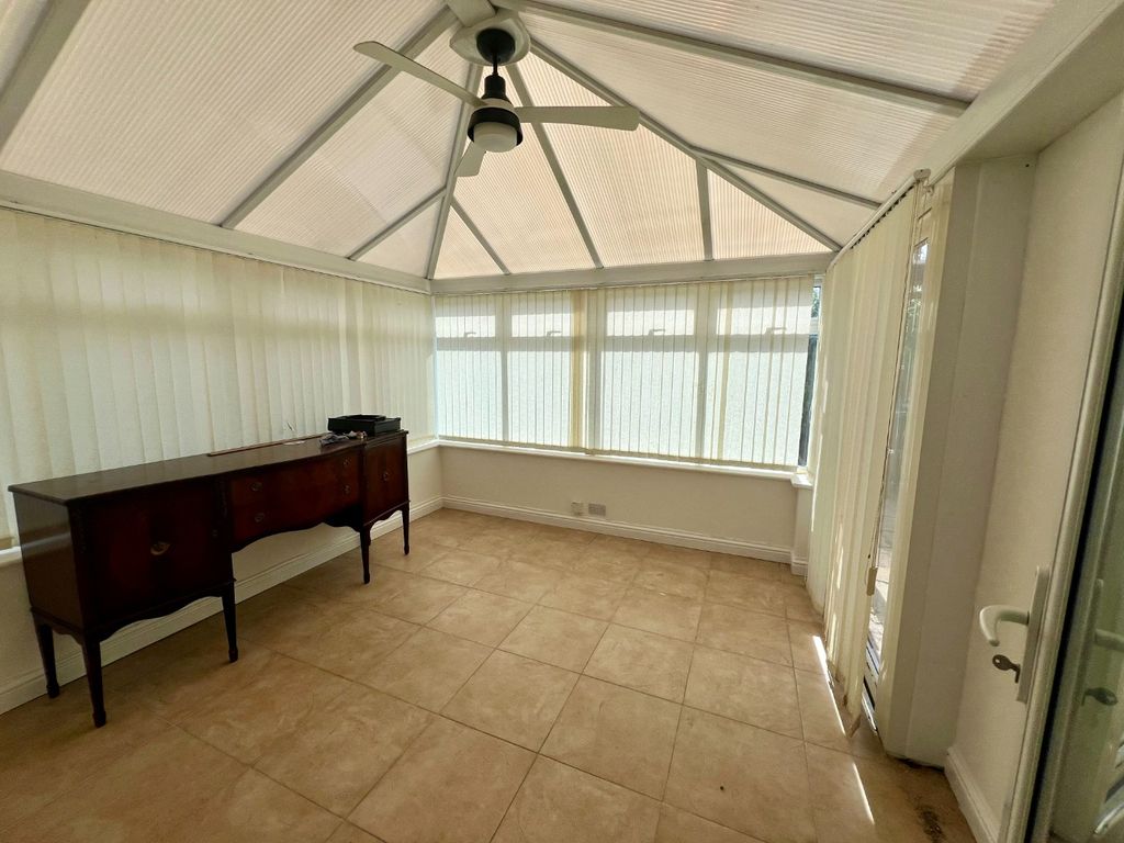 Property photo 3 of 11 3325583
