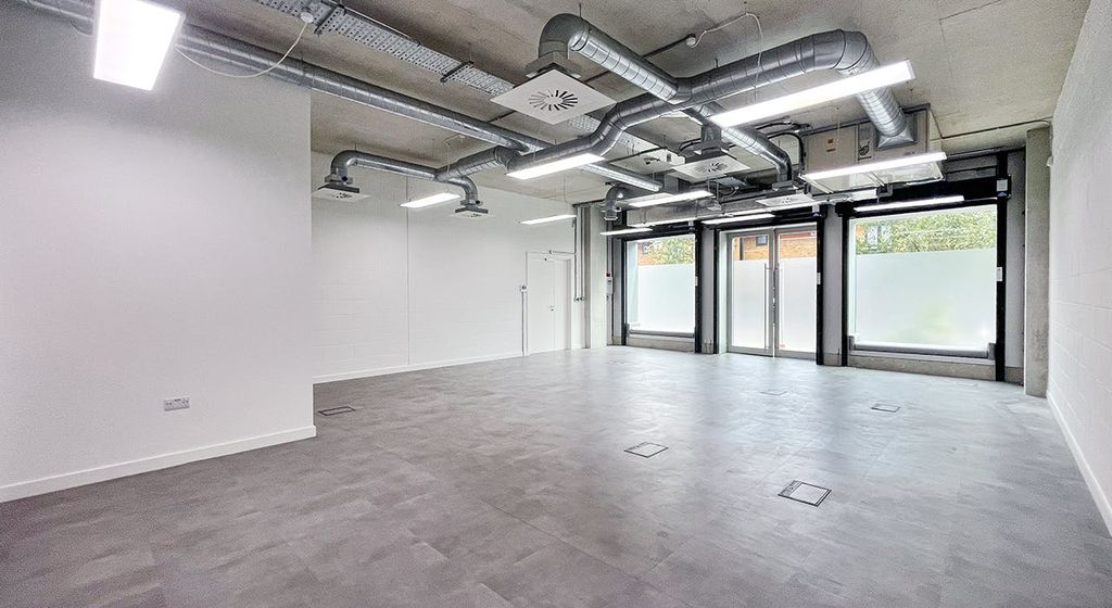 Property photo 3 of 5 101103 Freston Road Notting Hill W11 Office  3.Jpg