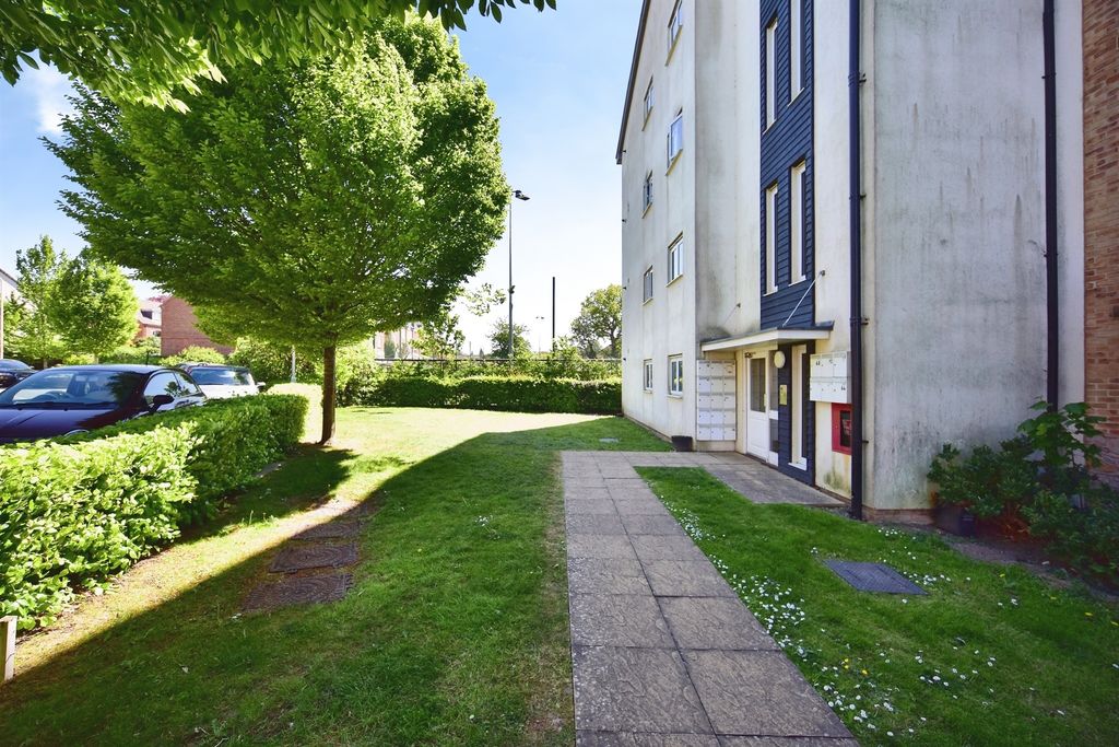 Property photo 1 of 14