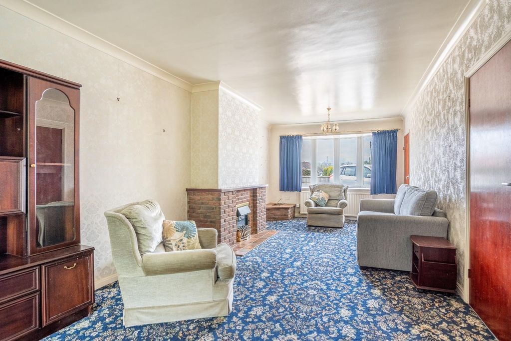 Property photo 2 of 14 Living Room