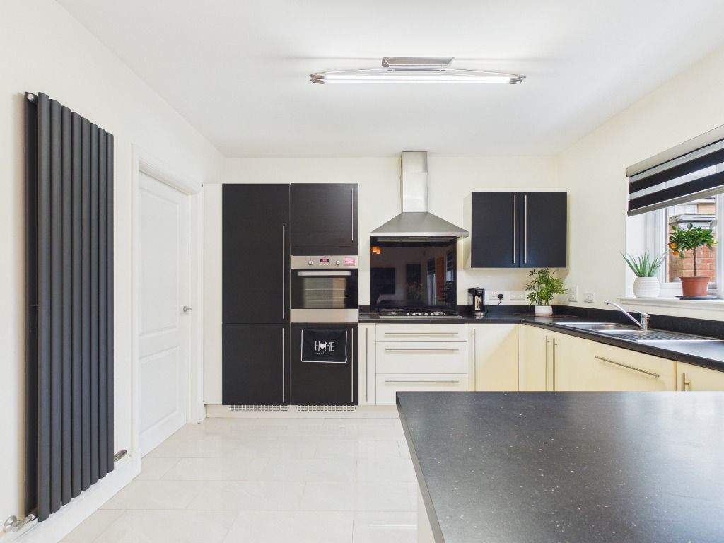 Property photo 3 of 38