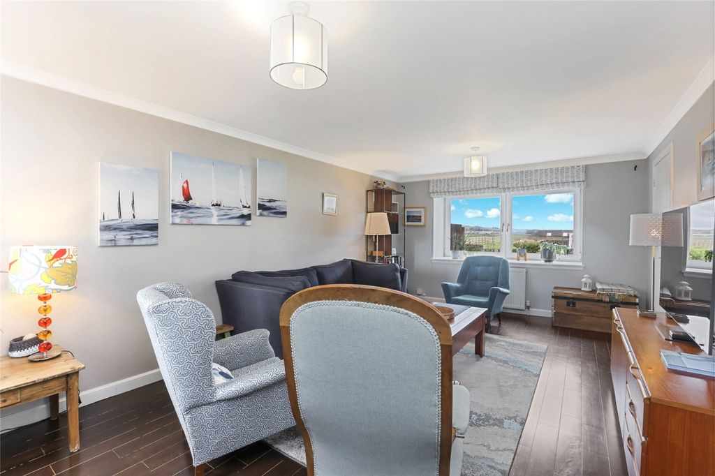 Property photo 2 of 20 Living Room