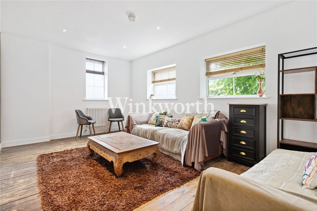 Property photo 1 of 10 Picture No. 02
