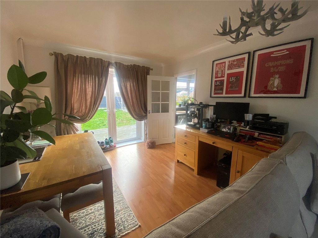 Property photo 3 of 14 Dining Room