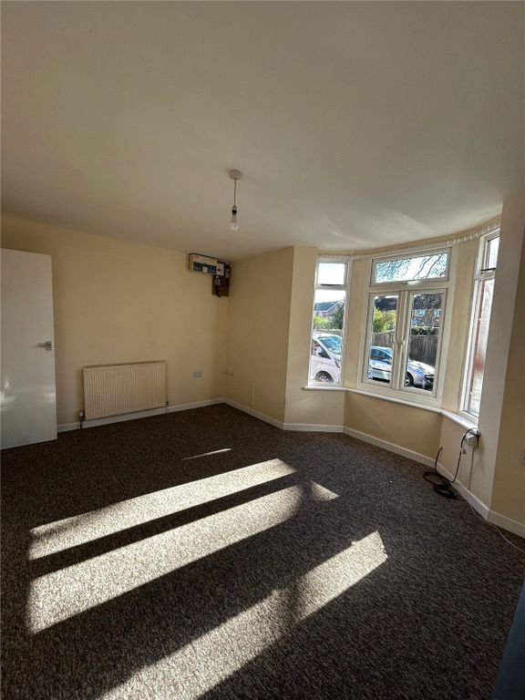 Property photo 3 of 8 Picture No. 27