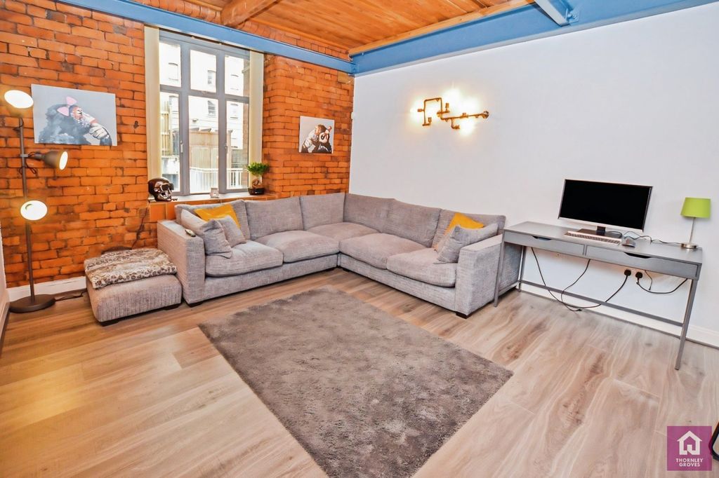 Property photo 3 of 12 Picture No. 21