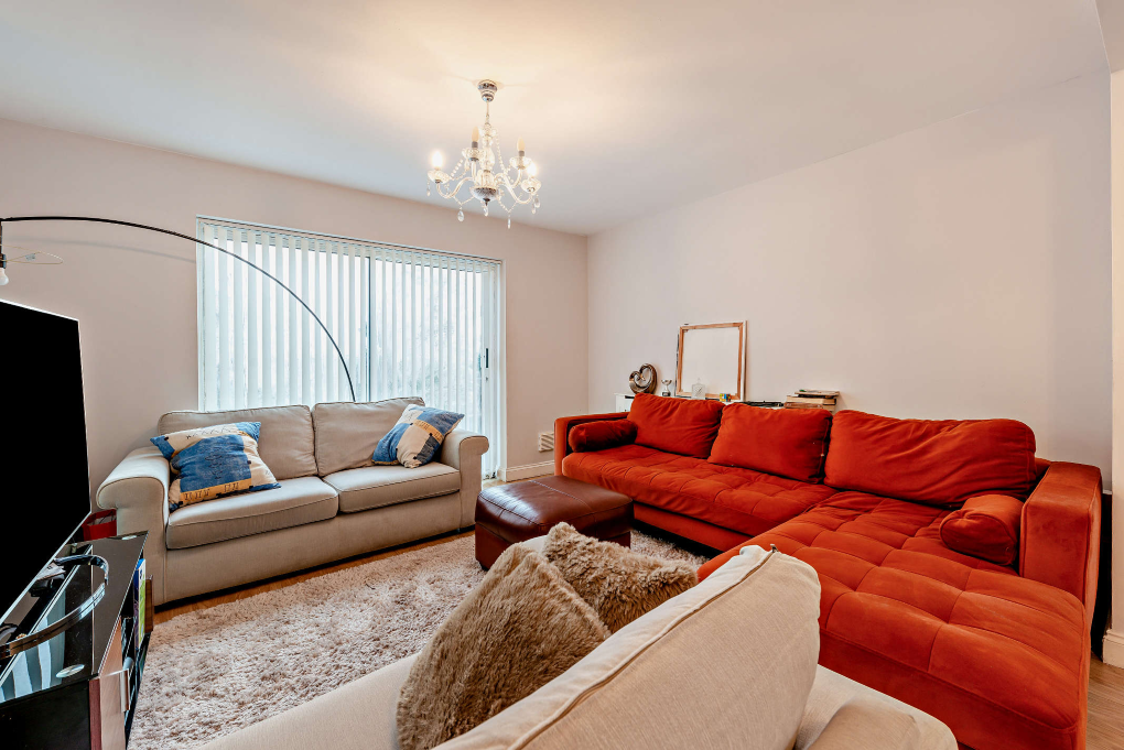 Property photo 3 of 12