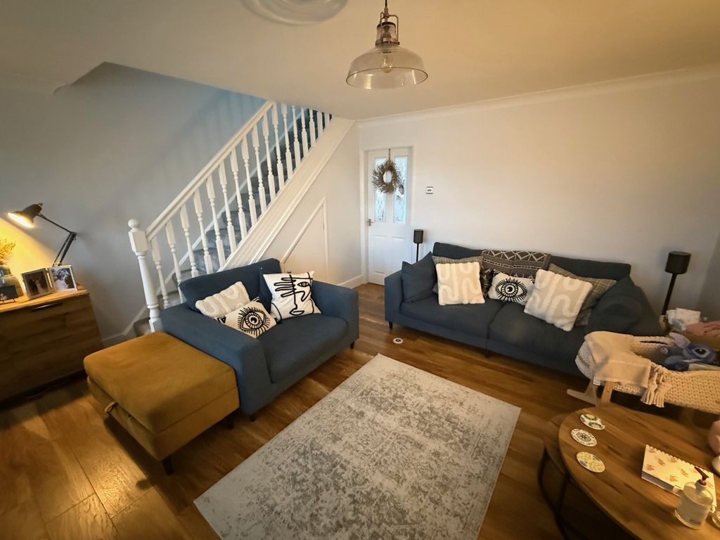 Property photo 2 of 11