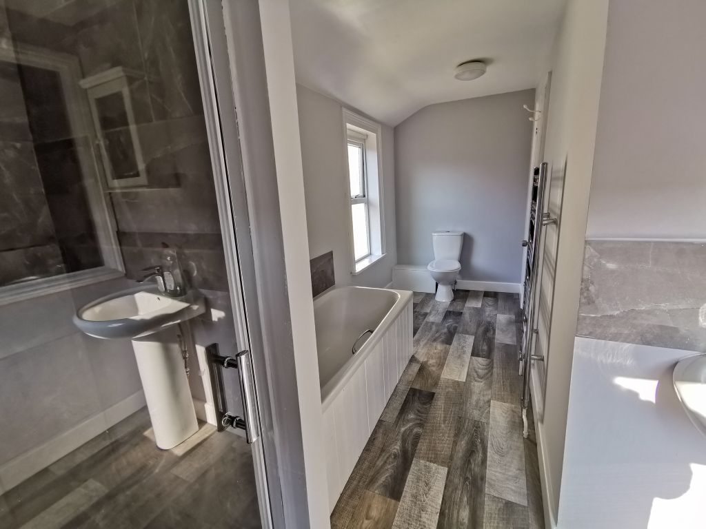 Property photo 3 of 10 Gallery