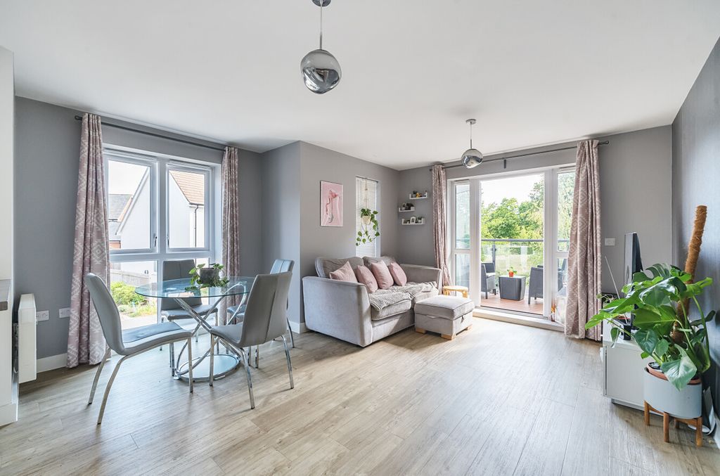 Property photo 3 of 15 1333097-11-688ce7...