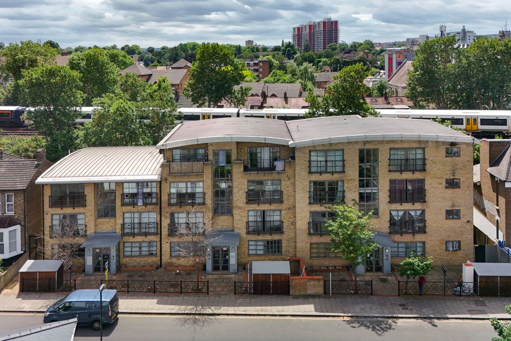 Property photo 1 of 8 The Glass House, 2A Morley Road, London, Se13 6Dq And Reflections, 2 Morley Road, London, Se13 6Dp