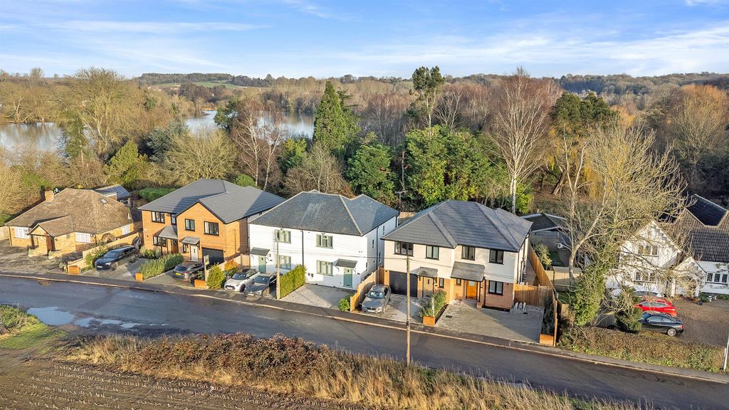 Property photo 1 of 13 Drone