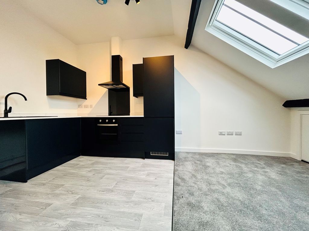 Property photo 3 of 5 Kitchen