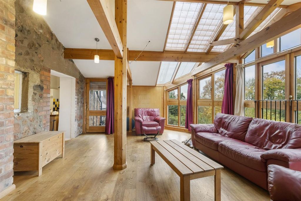 Property photo 3 of 16 Photo 3