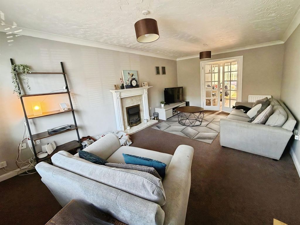 Property photo 2 of 6