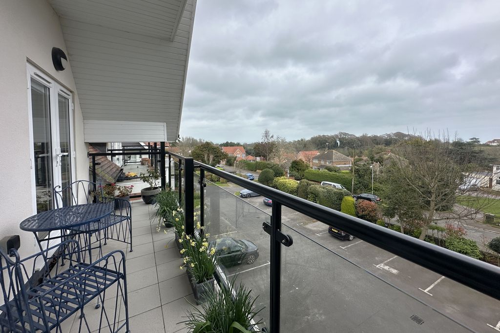 Additional image 6 of 3 bed flat for saleHawksdown Road, Walmer CT14