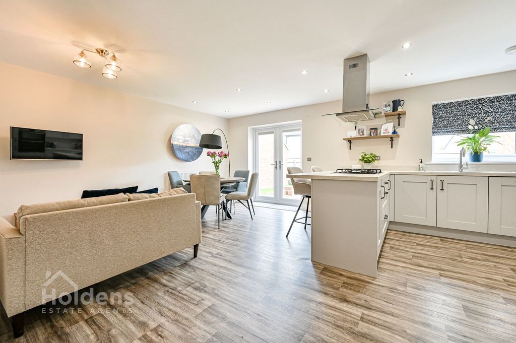 Property photo 3 of 30