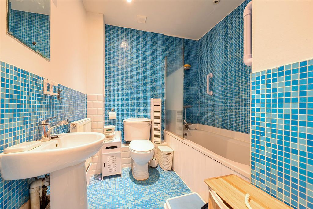 Property photo 2 of 21 1425459-16-69B294Bb0d925.Jpg