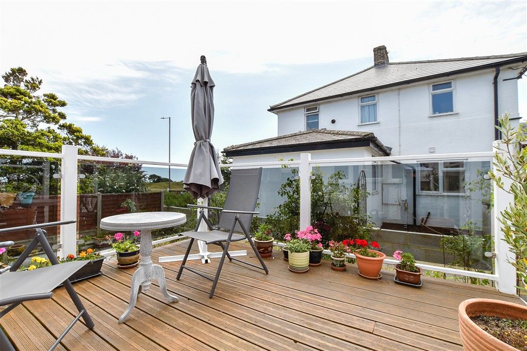 Property photo 2 of 14 Balcony