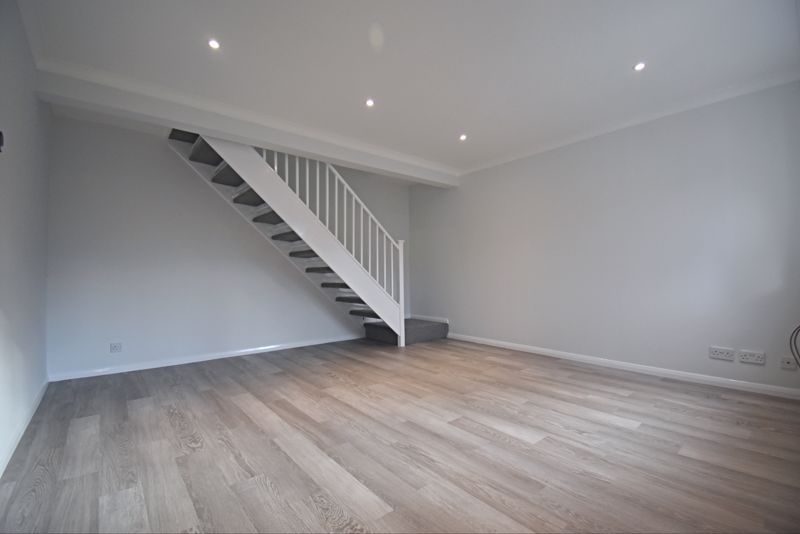 Property photo 2 of 11 Photo 2