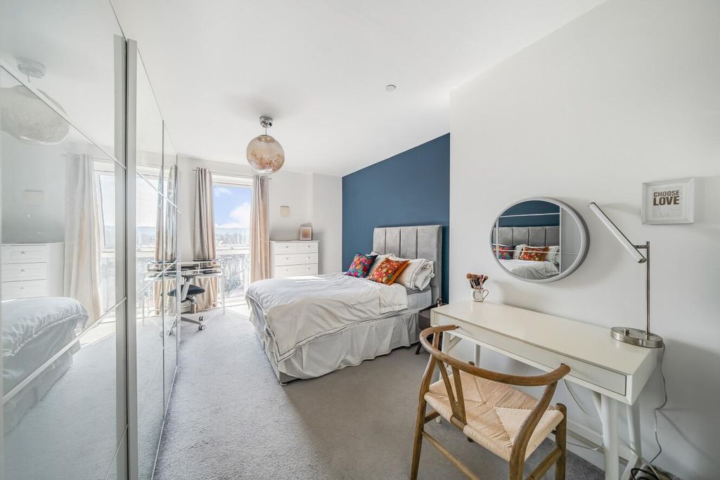 Property photo 2 of 12 Picture 2