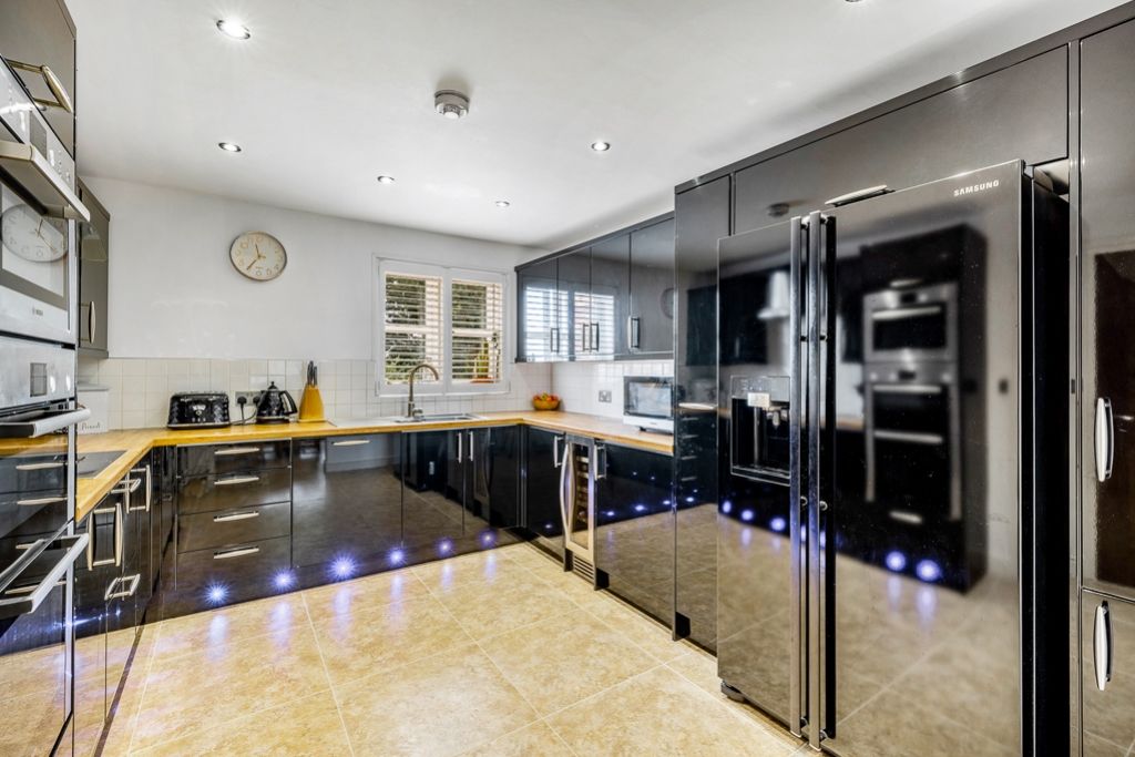 Property photo 3 of 45 1 Ash Close (Dunham-On-Trent)-48