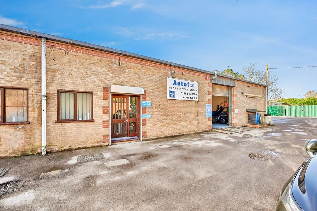 Property photo 1 of 7