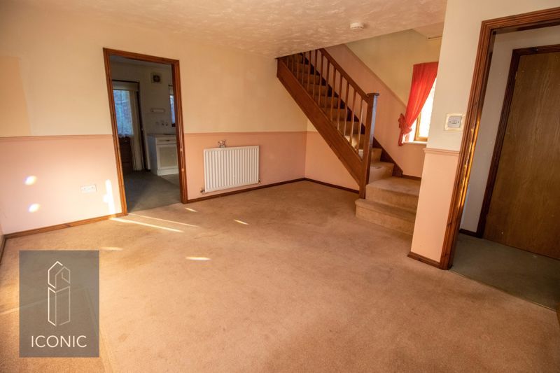 Property photo 3 of 9 Photo 2
