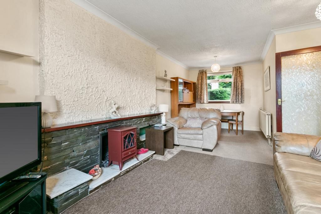 Property photo 2 of 27