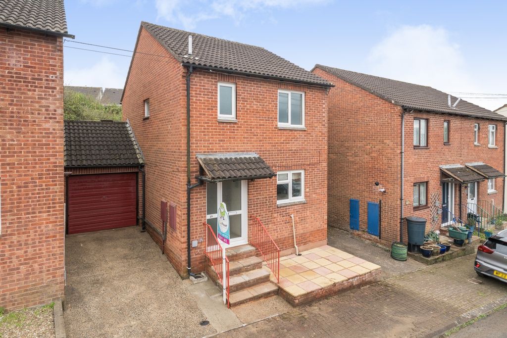 Property photo 1 of 20 1431888-2-69d9354ee0Eba-Arw