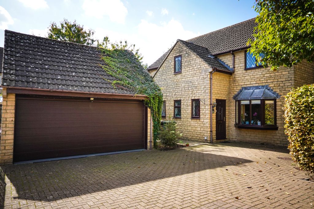 Property photo 1 of 24 Image00001