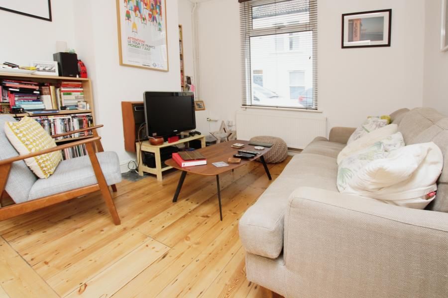 Property photo 2 of 8