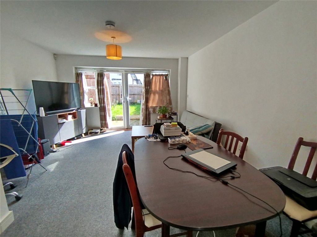 Property photo 3 of 7 Picture No. 04