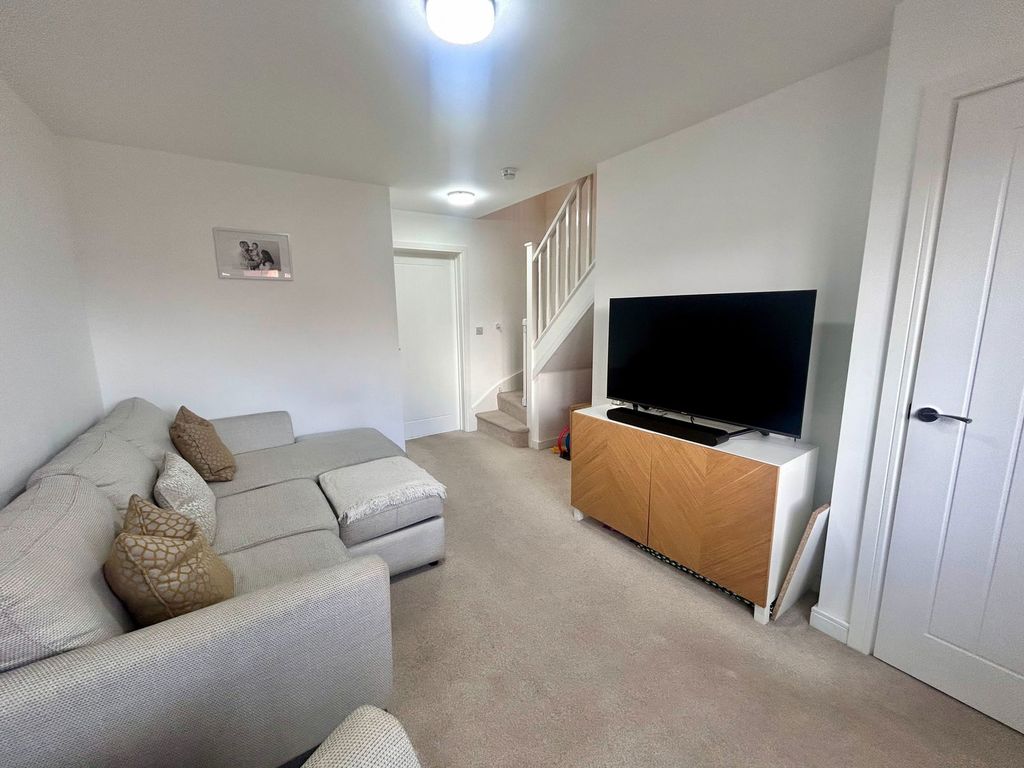 Property photo 2 of 24