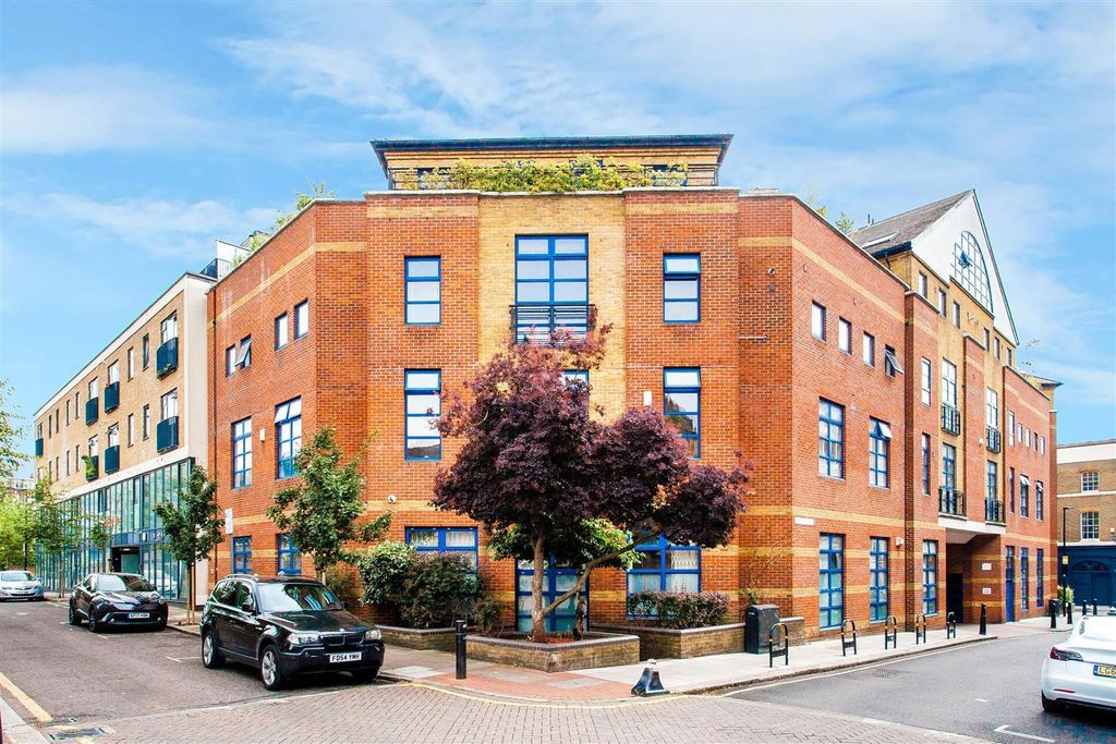 Property photo 1 of 9 Chilton Street.Jpg