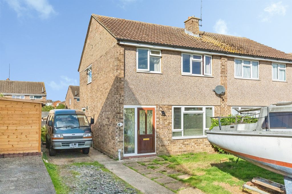 Property photo 1 of 12