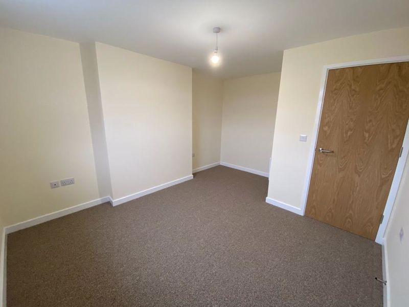 Property photo 3 of 7 Photo 8