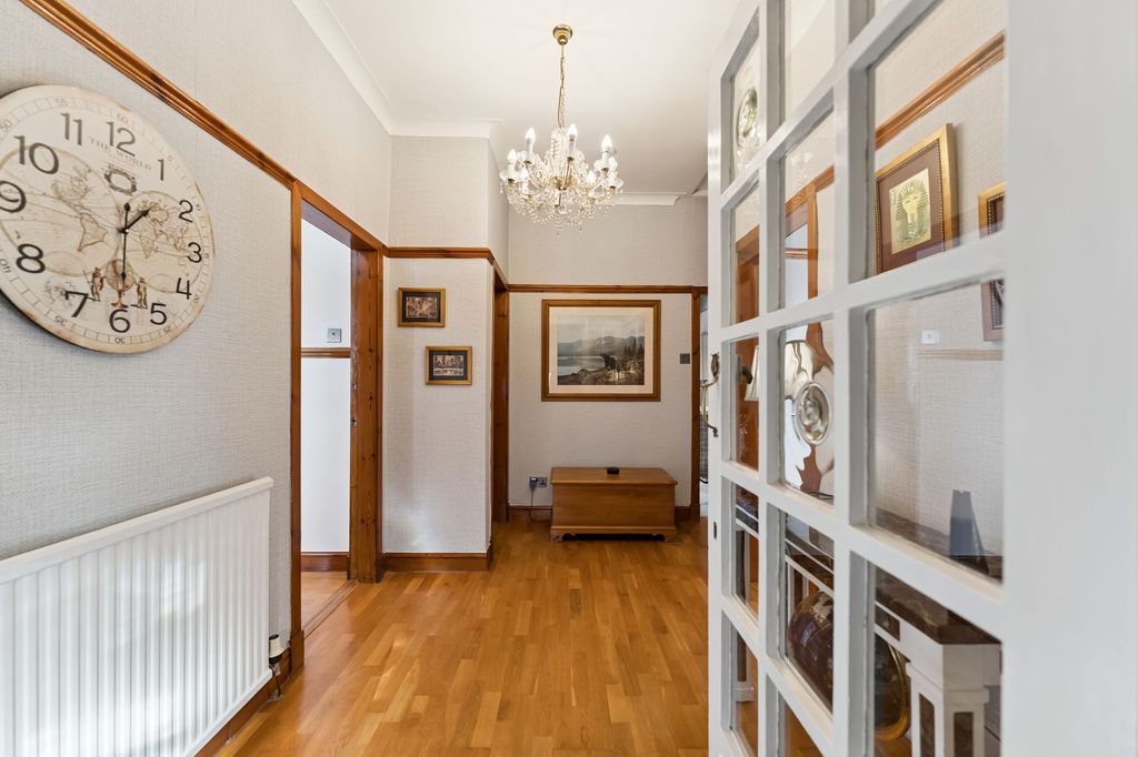 Property photo 3 of 29