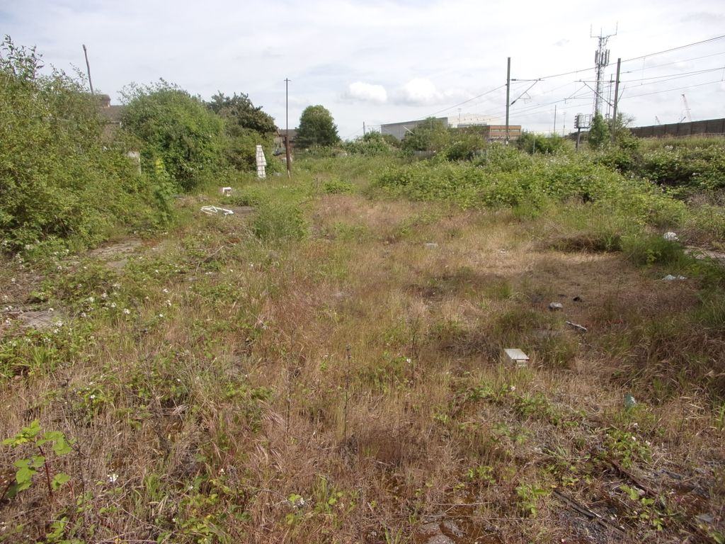 Property photo 3 of 12