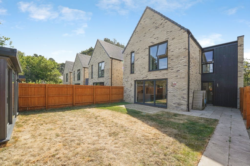 Property photo 1 of 19