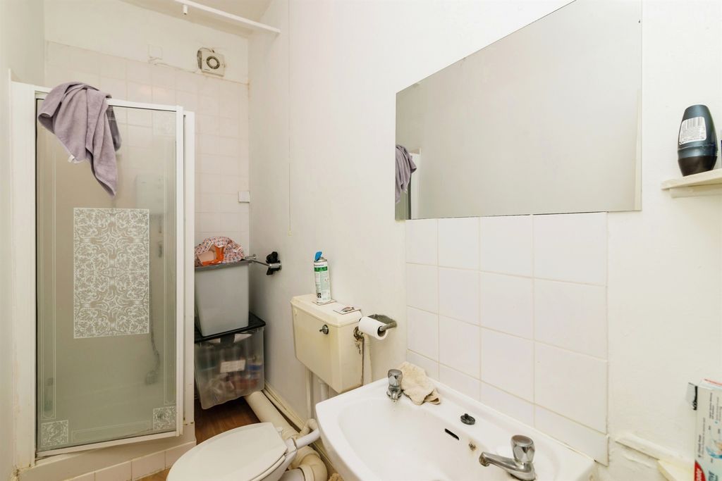 Additional image 14 of 5 bed flat for saleWellington Esplanade, Lowestoft NR33