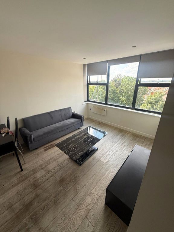 Property photo 1 of 10 Picture No. 02
