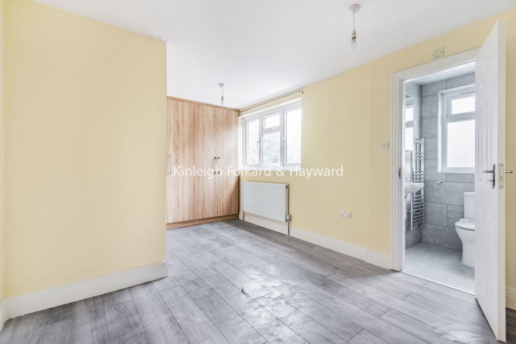Property photo 3 of 6 49624De4-A90c-48E9-A