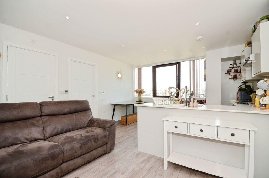 Property photo 1 of 16 Open Plan Living