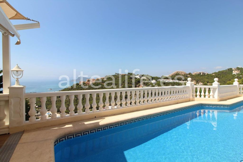 Property photo 2 of 71