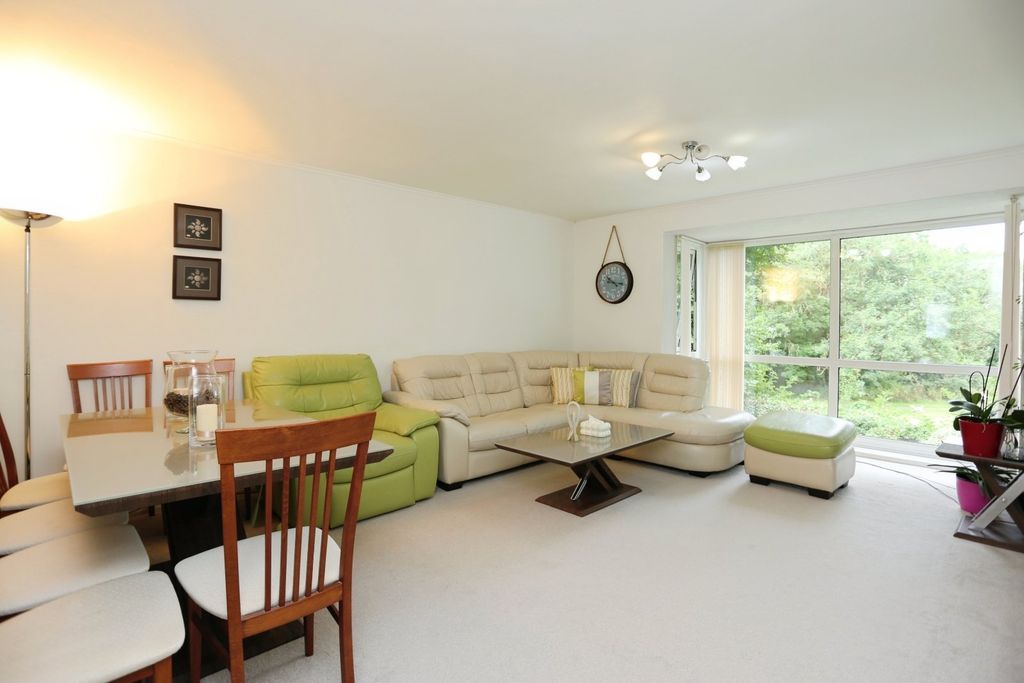 Property photo 3 of 11 Picture No. 10