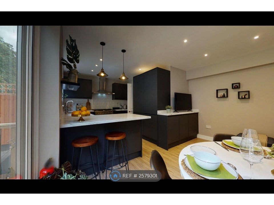 Property photo 2 of 15 Kitchen/Diner